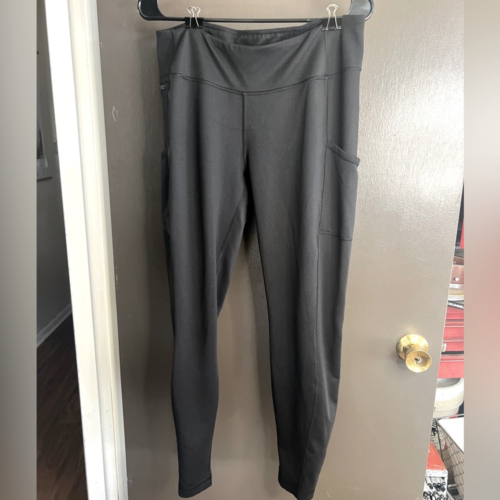 Patagonia Women’s Large Black Leggings Worn Wear Yoga Pants with Pocket Stretch